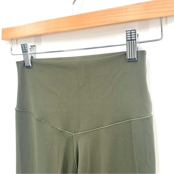 Offline by Aerie Army Green High Waisted Leggings Size Small - Picture 3 of 13